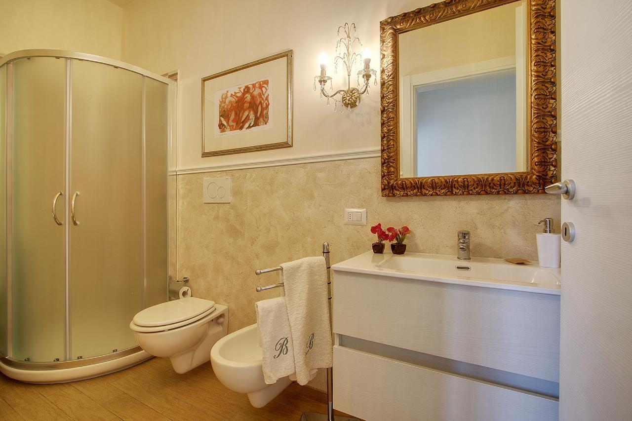 Lungarno Elegance Appartement Florence Buitenkant foto